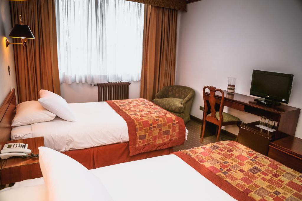 Hotel Los Navegantes Punta Arenas Extérieur photo